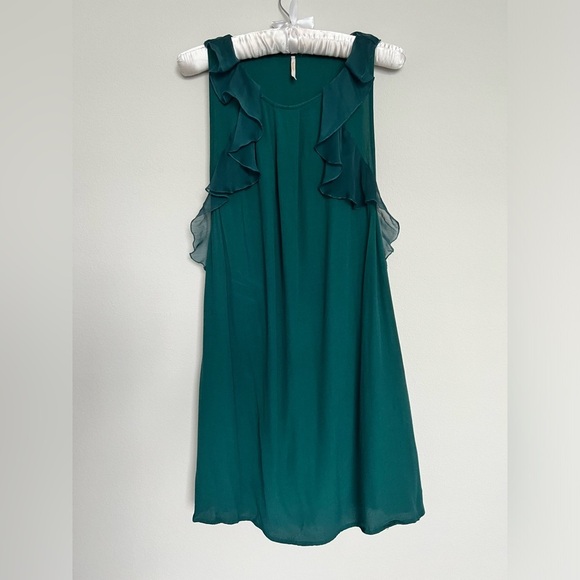 Free People Sleeveless Shift Dress Waterfall Ruffle in Emerald Green Size 4 - Picture 1 of 8